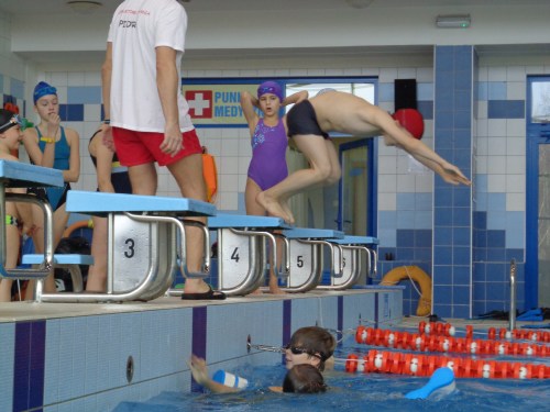 Doskonalenie umiejętności pływackich 154